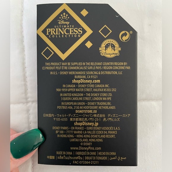 Disney Designer Collection Snow White Hinged Pin – Ultimate Princess Celebration - Picture 10 of 10